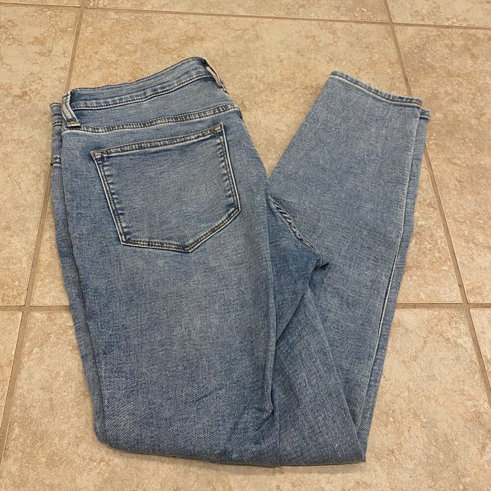 Light Wash Skinny Jeans